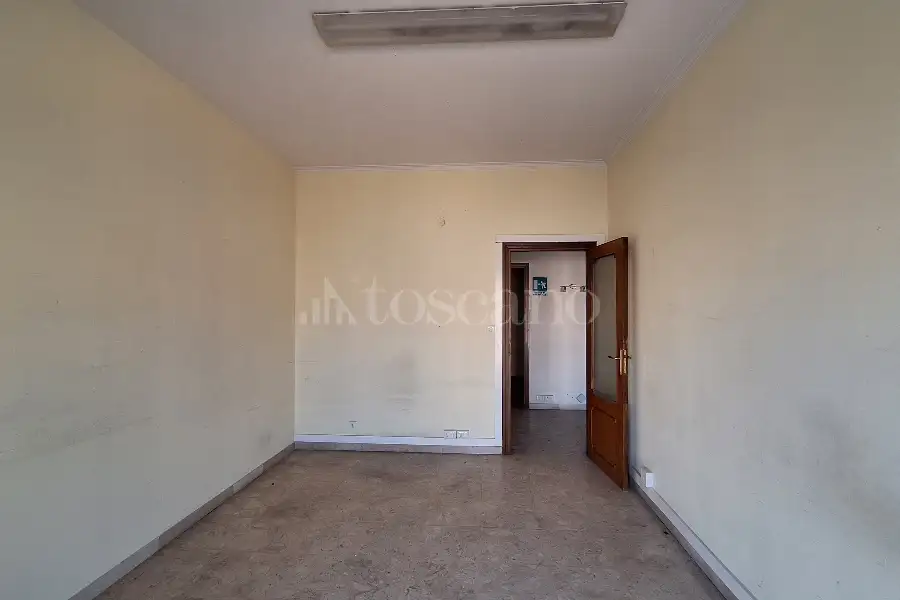 Ufficio in vendita di 175 mq a €245.000 (rif. 167/2026)