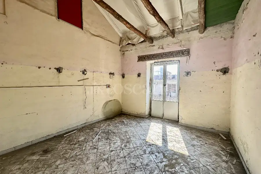 Negozio in affitto di 70 mq a €450 (rif. 25/2025)