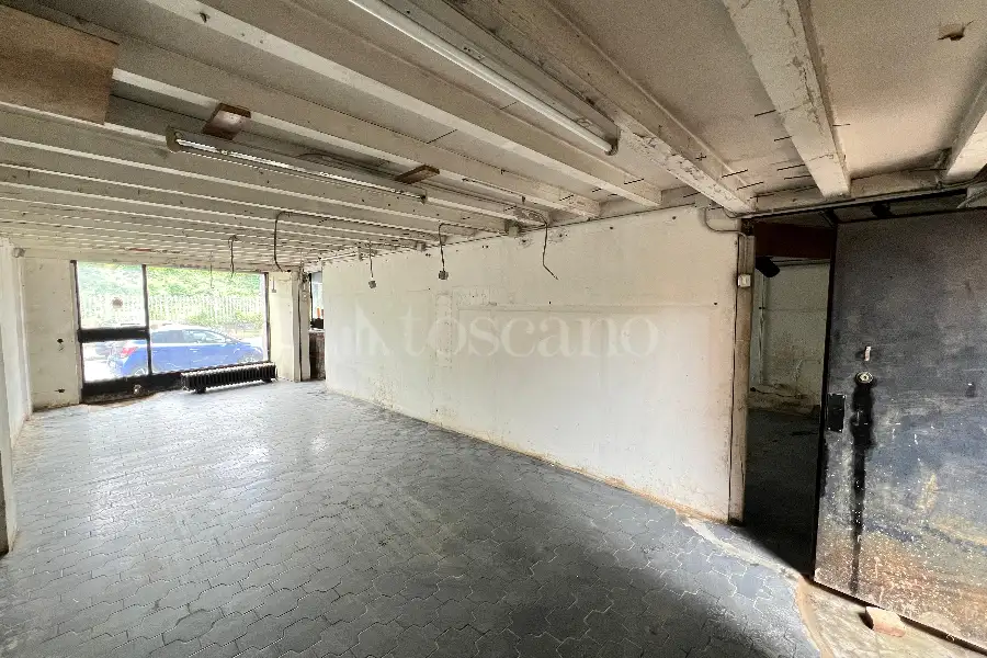 Negozio in vendita di 85 mq a €235.000 (rif. 5/2025)