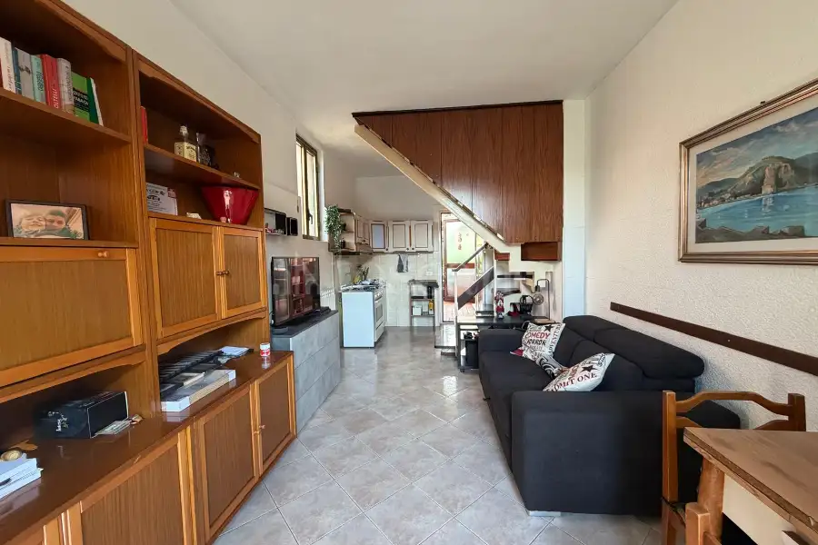 Casa in vendita di 290 mq a €849.000 (rif. 23/2026)