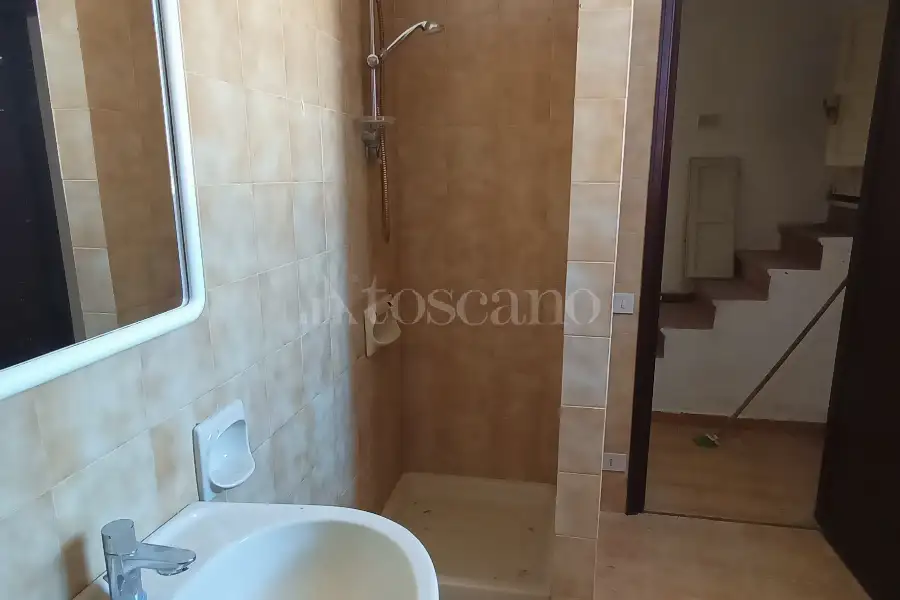 Casa in vendita di 480 mq a €450.000 (rif. 37/2026)