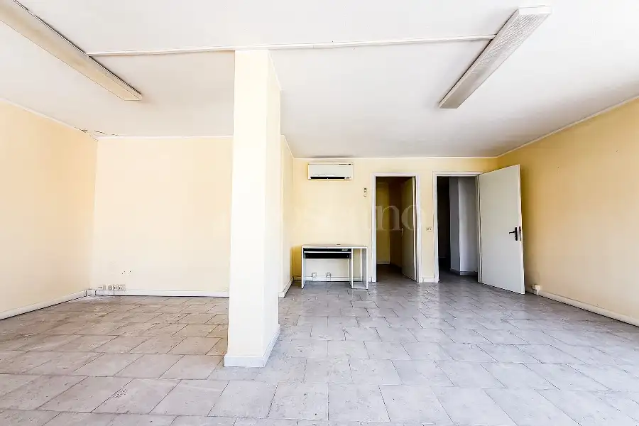 Ufficio in vendita di 222 mq a €350.000 (rif. 44/2026)