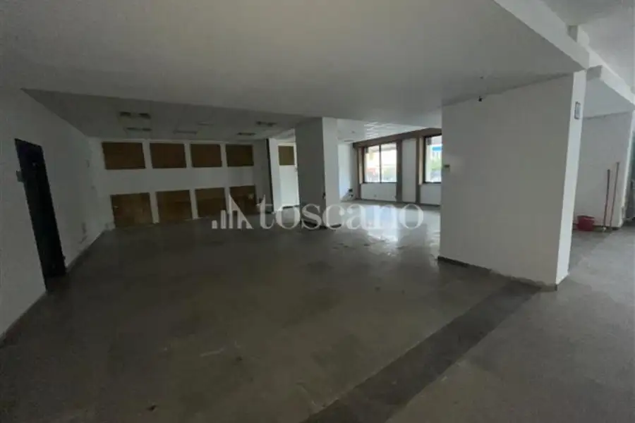 Negozio in vendita di 318 mq a €470.000 (rif. 30/2025)