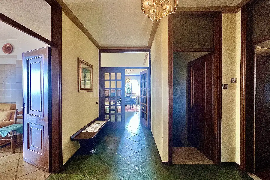 Villa in vendita di 450 mq a €950.000 (rif. 14/2025)