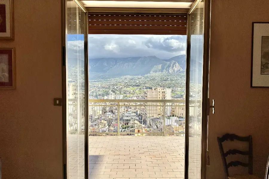 Attico in vendita di 175 mq a €255.000 (rif. 16/2026)