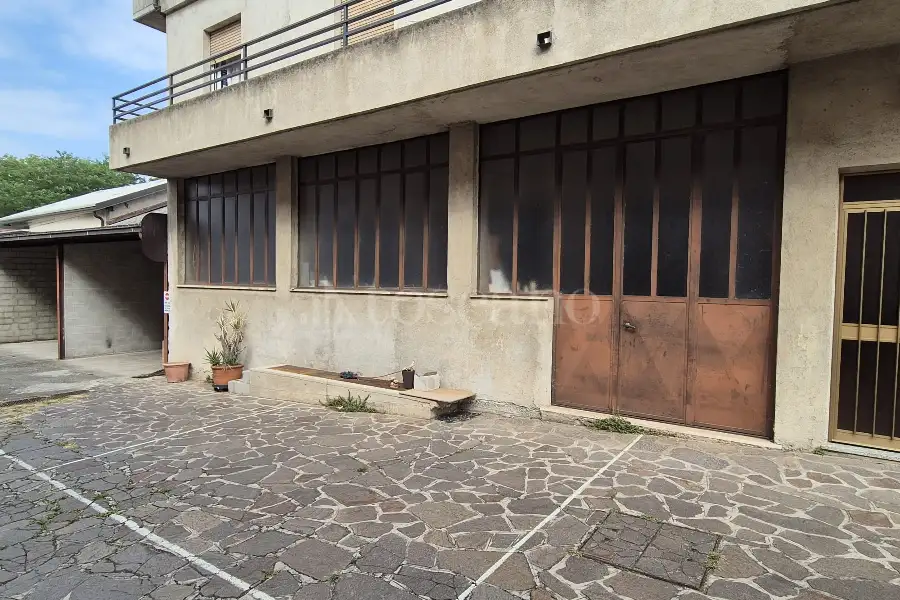 Laboratorio in vendita di 140 mq a €85.000 (rif. 26/2024)