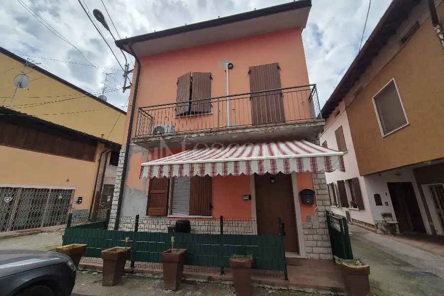 Casa in vendita di 118 mq a €225.000 (rif. 9/2026)