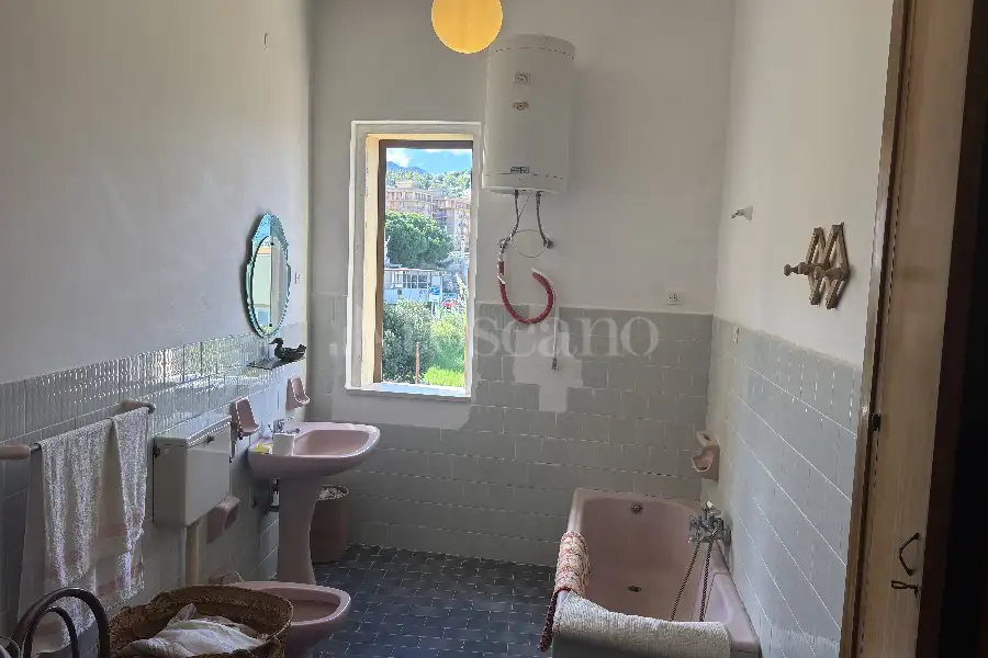 Villa in vendita di 261 mq a €420.000 (rif. 12/2026)