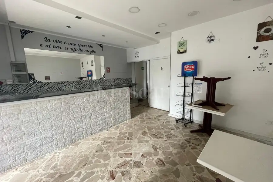 Negozio in affitto di 80 mq a €720 (rif. 94/2025)