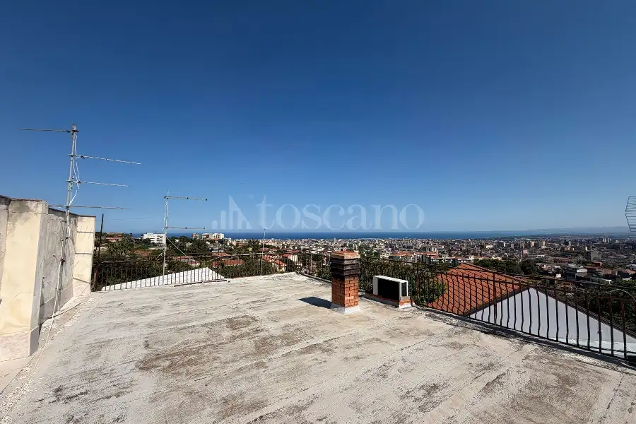 Villa in vendita di 6.000 mq a €659.000 (rif. 116/2026)