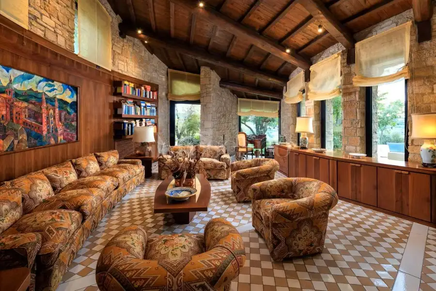 Villa in vendita di 300 mq a €1.450.000 (rif. 40/2025)