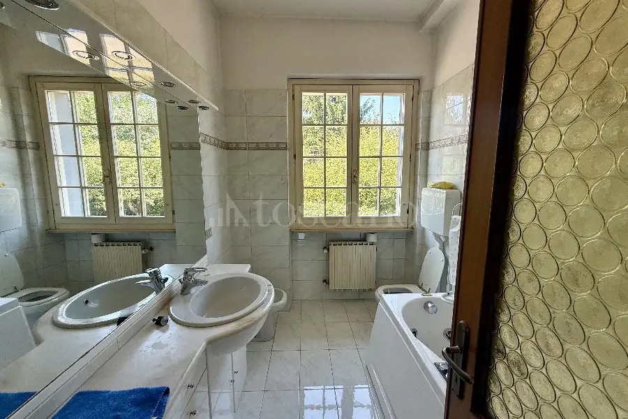 Villa in vendita di 500 mq trattativa riservata (rif. 33/2026)