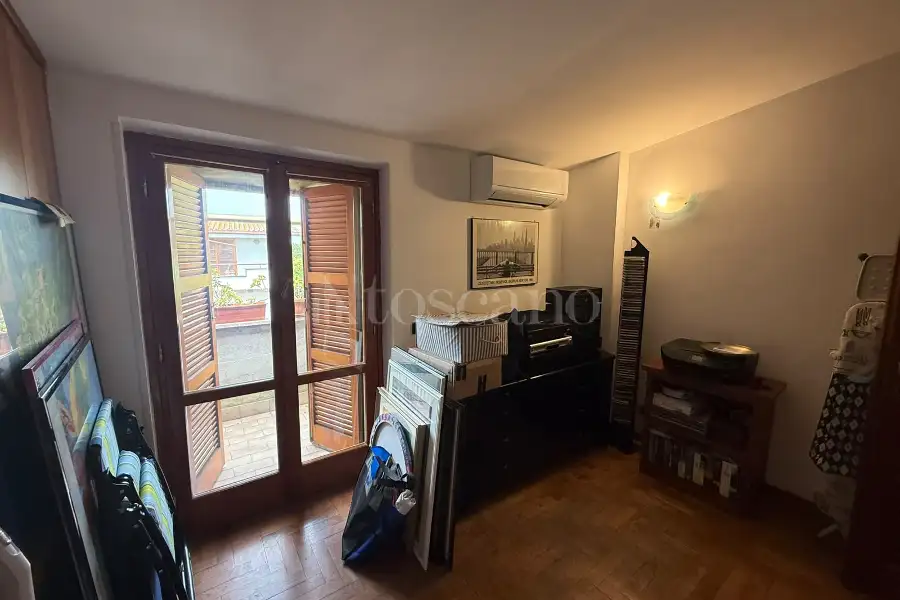 Villa Bifamiliare in vendita di 240 mq a €790.000 (rif. 10/2026)