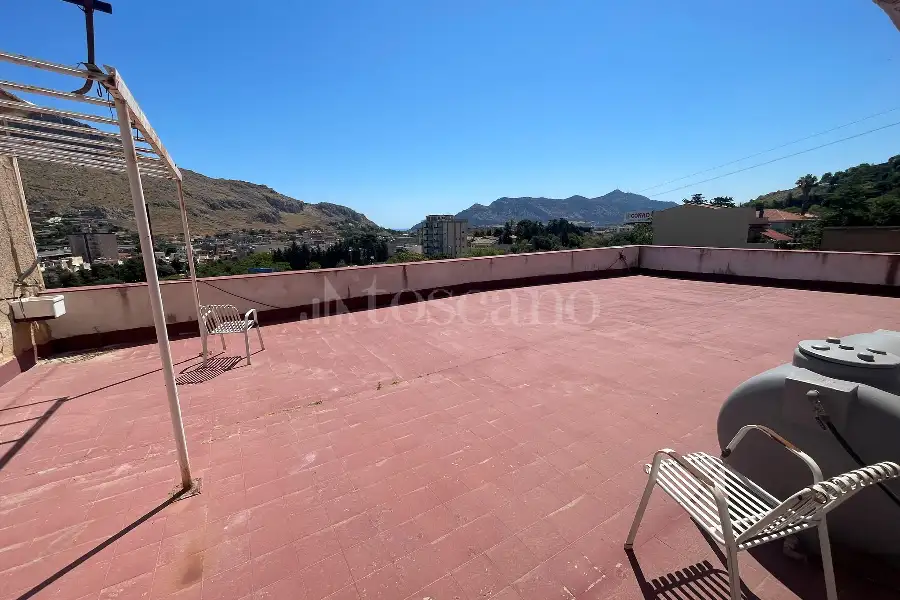Magazzino in vendita di 1.800 mq a €1.050.000 (rif. 35/2026)