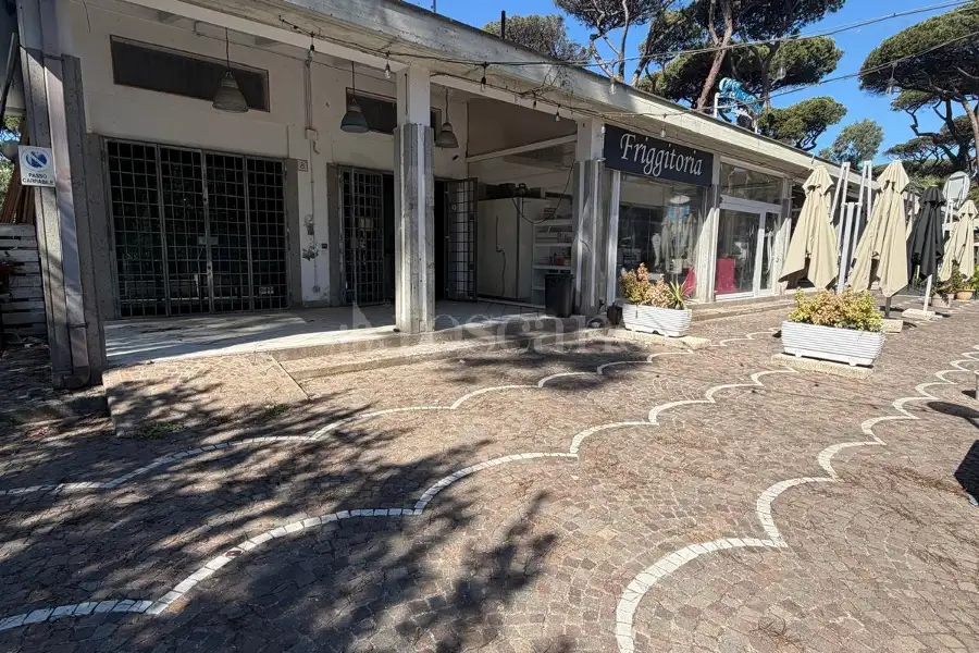 Negozio in affitto di 50 mq a €1.400 (rif. 44/2026)