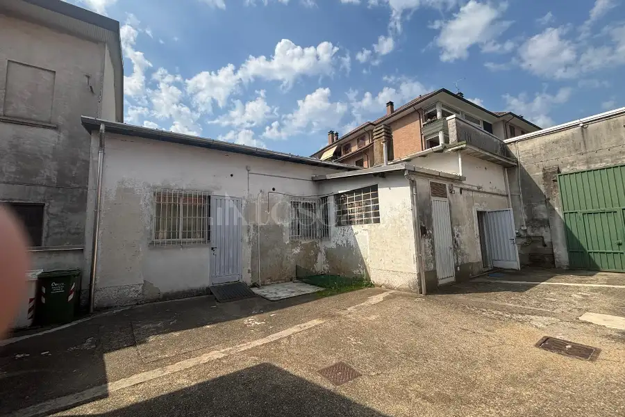 Negozio in vendita di 155 mq a €205.000 (rif. 22/2026)