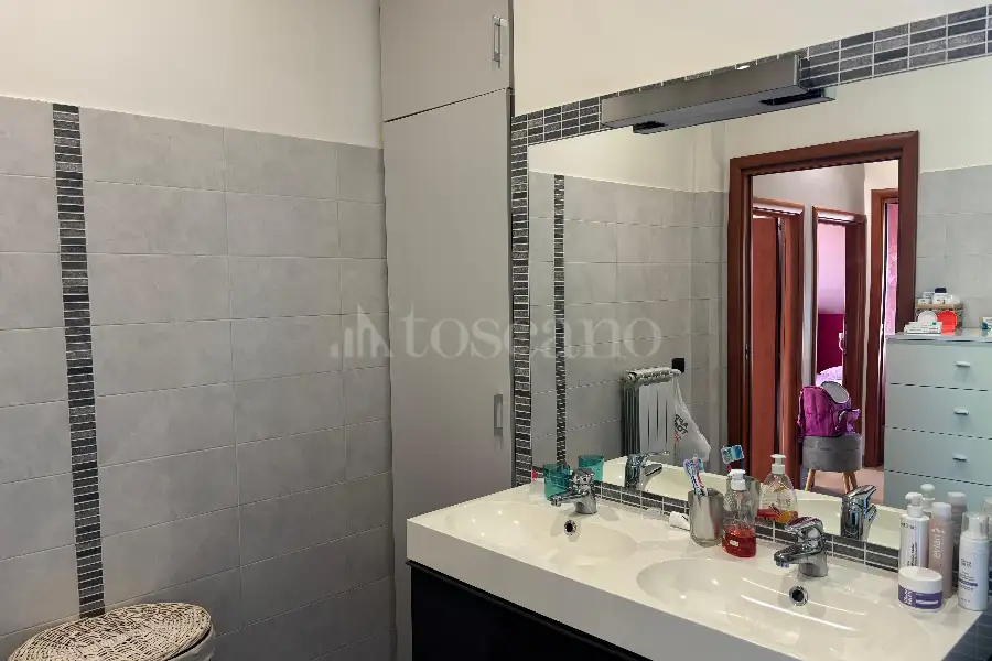 Villa Bifamiliare in vendita di 195 mq a €299.000 (rif. 70/2025)