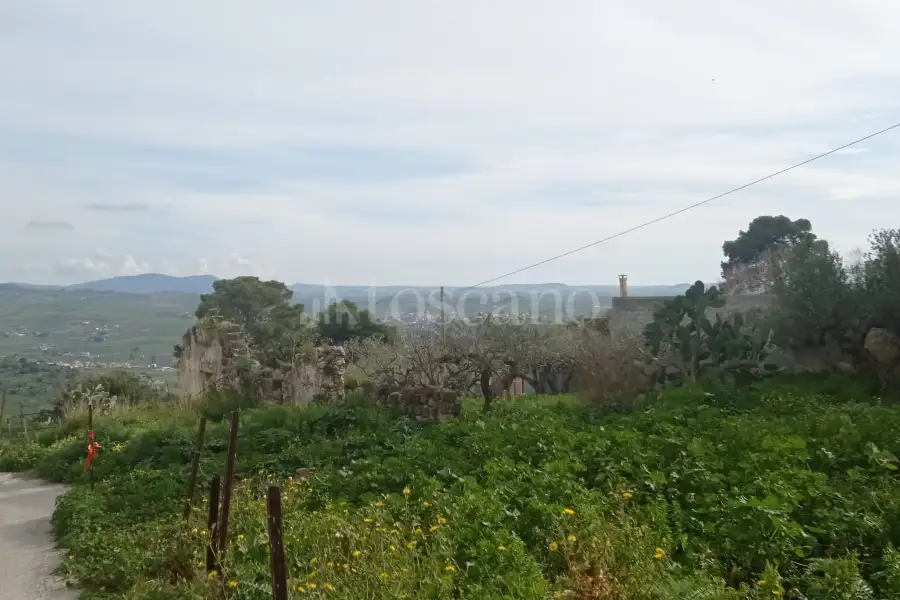 Casa Indipendente in vendita di 240 mq a €50.000 (rif. 5/2025)