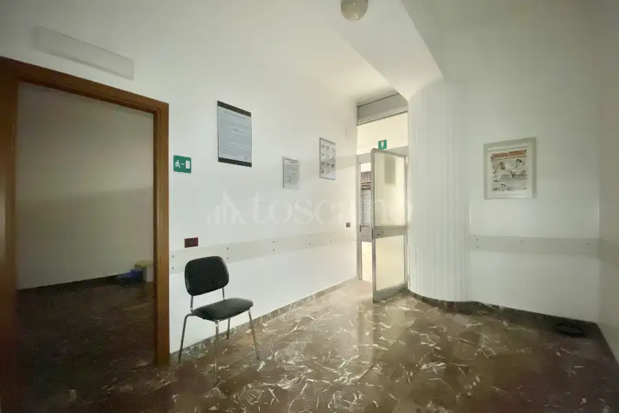 Negozio in vendita di 95 mq a €64.000 (rif. 26/2026)