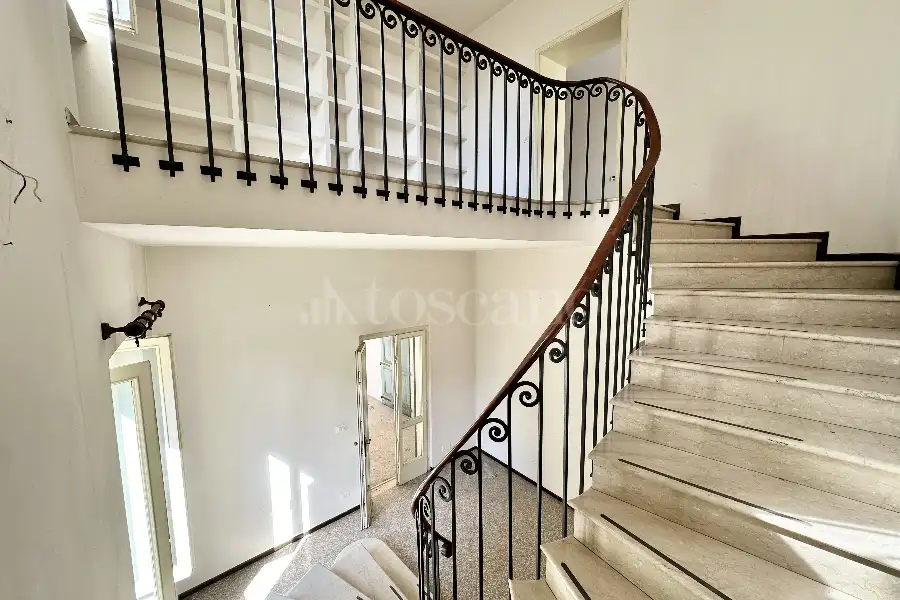 Villa in vendita di 870 mq a €729.000 (rif. 28/2024)