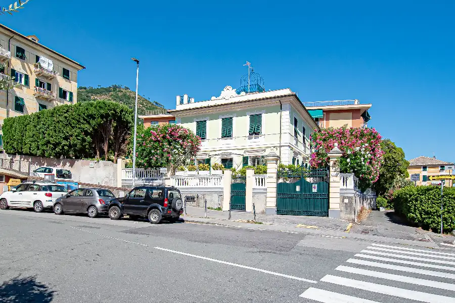 Villa in vendita di 496 mq a €3.950.000 (rif. 71/2026)