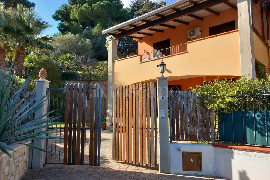 Villa Bifamiliare in vendita di 90 mq a €125.000 (rif. 2/2025)