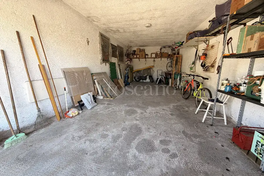 Box in vendita di 38 mq a €25.000 (rif. 28/2026)
