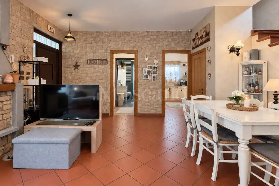 Villa in vendita di 300 mq a €1.250.000 (rif. 28/2026)