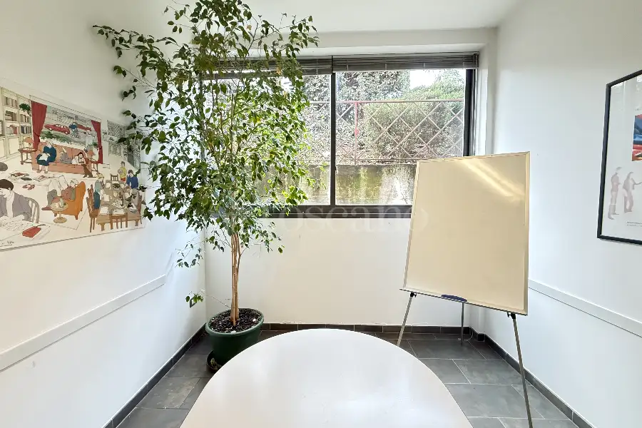 Ufficio in vendita di 250 mq a €250.000 (rif. 5/2026)