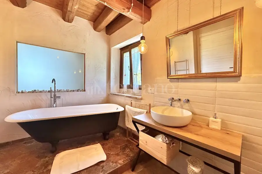 Villa in vendita di 600 mq a €980.000 (rif. 10/2026)