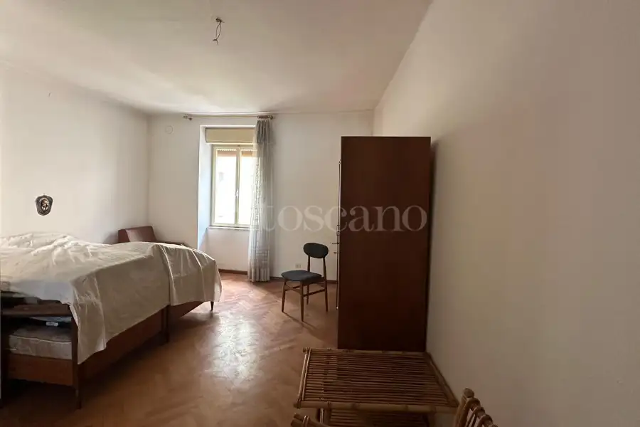 Palazzo in vendita di 330 mq a €300.000 (rif. 3/2026)