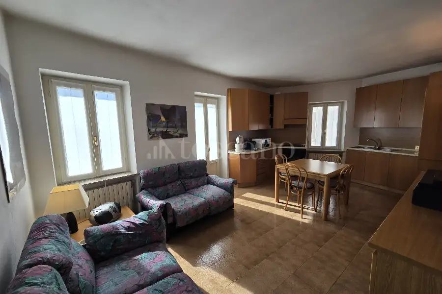 Casa Indipendente in vendita di 220 mq a €120.000 (rif. 5/2026)