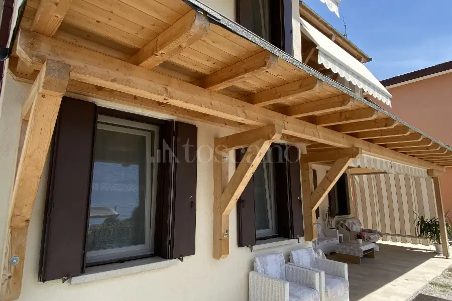 Casa Indipendente in vendita di 232 mq a €255.000 (rif. 17/2026)