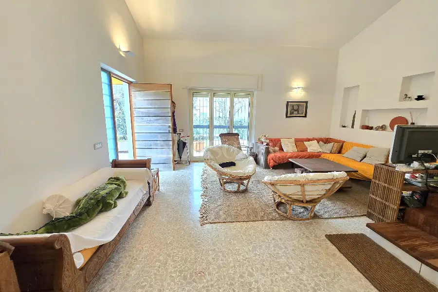 Casa Indipendente in vendita di 130 mq a €699.000 (rif. 5/2026)