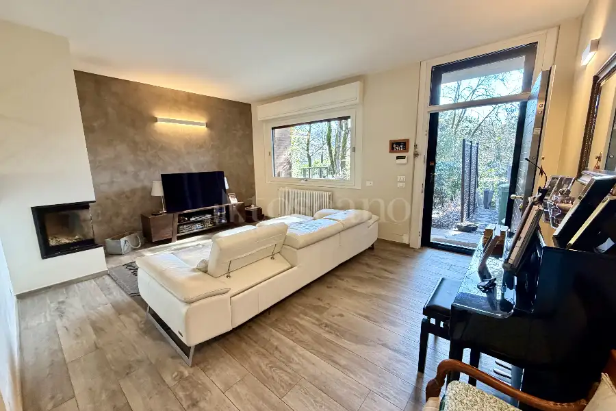 Villino a Schiera in vendita di 240 mq a €560.000 (rif. 8/2026)