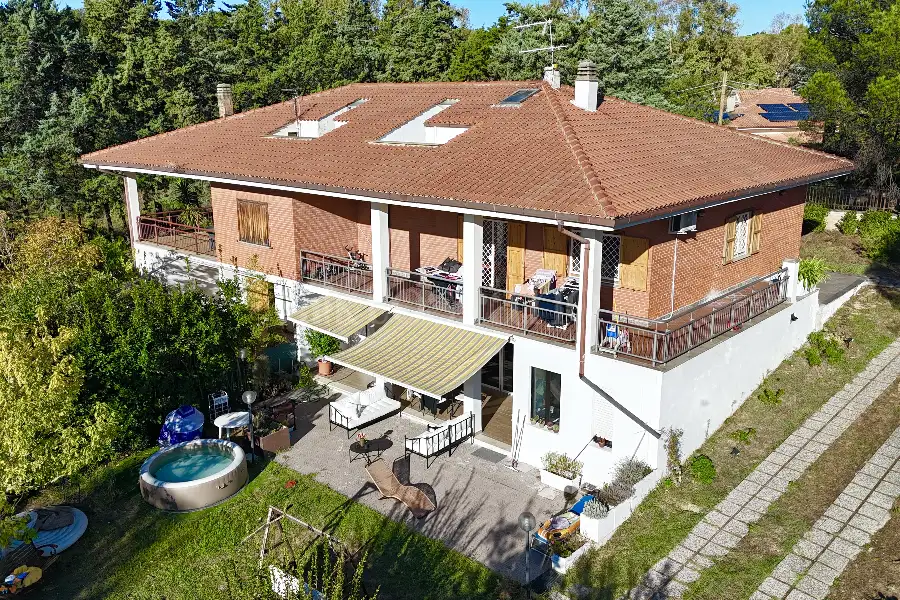 Villa Bifamiliare in vendita di 280 mq a €449.000 (rif. 41/2025)