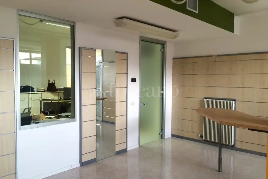 Ufficio in vendita di 100 mq a €180.000 (rif. 1/2024)