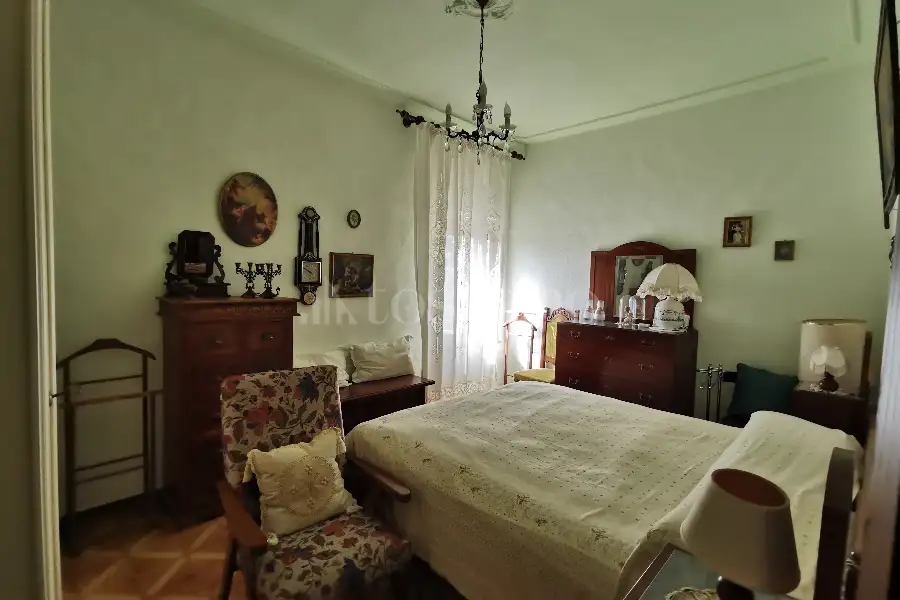 Casa in vendita di 280 mq a €380.000 (rif. 24/2021)