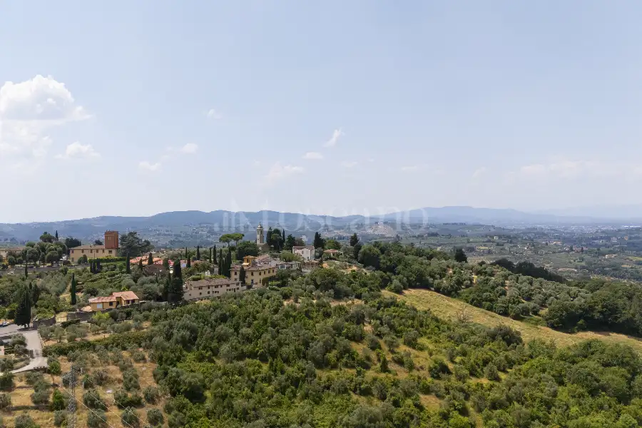 Casa in vendita di 430 mq a €1.250.000 (rif. 25/2025)