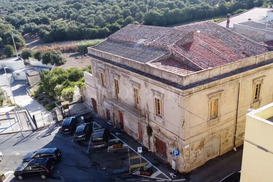 Casa Indipendente in vendita di 630 mq a €260.000 (rif. 190/2026)