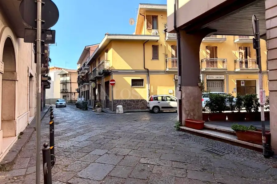 Negozio in vendita di 90 mq a €74.000 (rif. 141/2026)