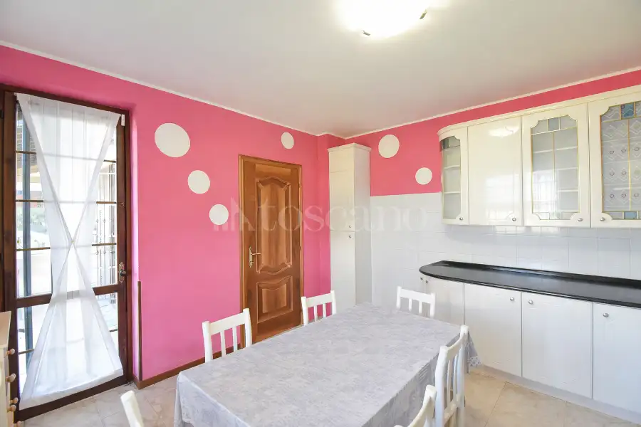 Villa in vendita di 300 mq a €390.000 (rif. 4/2026)