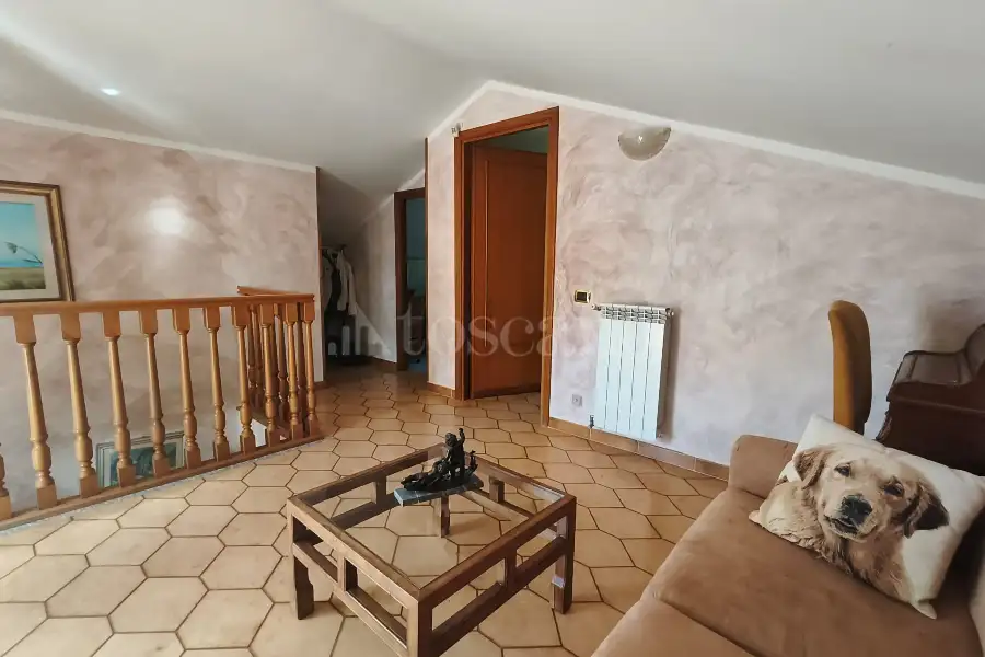 Villa Bifamiliare in vendita di 280 mq a €899.000 (rif. 72/2025)