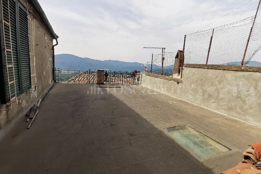 Casa in vendita di 290 mq a €200.000 (rif. 32/2022)