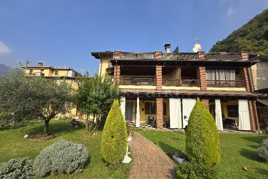 Villa in vendita di 200 mq a €395.000 (rif. 49/2025)