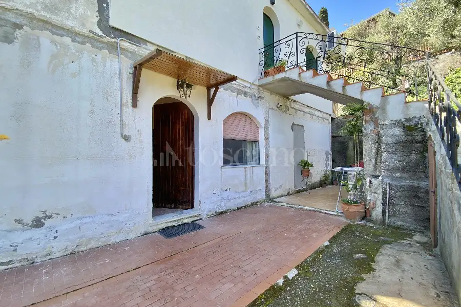 Casa Indipendente in vendita di 158 mq a €865.000 (rif. 20/2026)