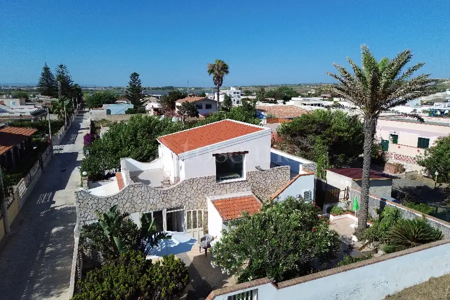 Villa in vendita di 100 mq a €329.000 (rif. 103/2026)