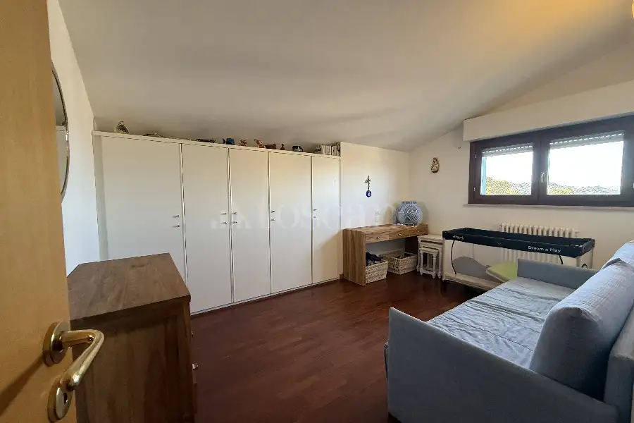 Attico in vendita di 120 mq a €349.000 (rif. 16/2026)
