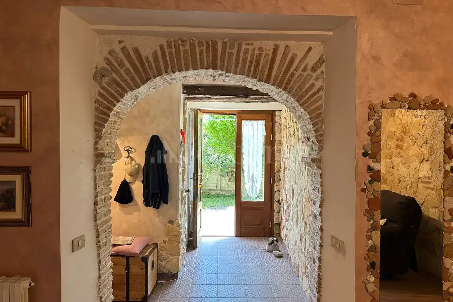 Villa Bifamiliare in vendita di 250 mq a €169.000 (rif. 13/2026)