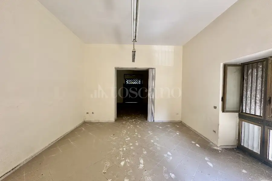 Negozio in vendita di 120 mq a €159.000 (rif. 4/2026)